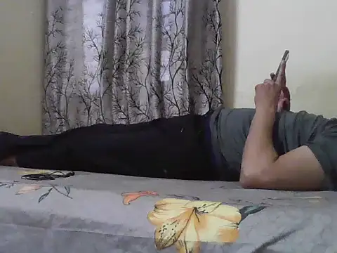 Snapshot of Desi_Rider_Aadi chatting on 10/22/25, 10:37 Desi Rider Aadi online show from 10/22/25, 10:37