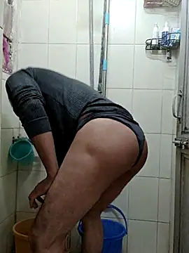 Snapshot of Desi_Rider_Aadi chatting on 12/21/25, 07:26 Desi Rider Aadi online show from 12/21/25, 07:26