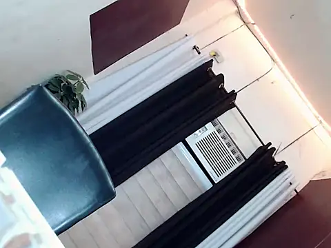 Snapshot of Chubbytransgirl21 chatting on 12/08/24, 04:50 Chubbytransgirl21 online show from 12/08/24, 04:50