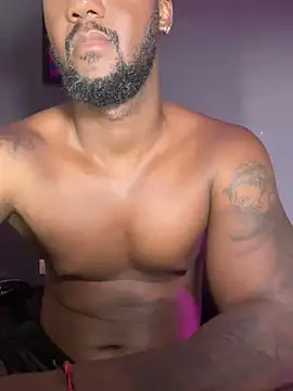 Snapshot of blackdrey18 chatting on 01/21/25, 03:54 blackdrey18 online show from 01/21/25, 03:54