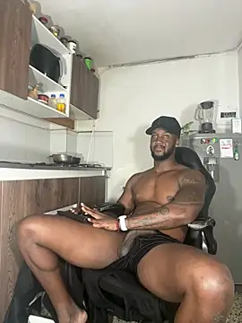 Snapshot of blackdrey18 chatting on 02/05/25, 04:58 blackdrey18 online show from 02/05/25, 04:58