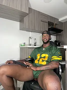 Snapshot of blackdrey18 chatting on 03/22/25, 11:32 blackdrey18 online show from 03/22/25, 11:32