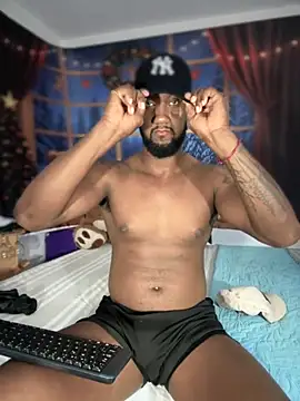 Snapshot of blackdrey18 chatting on 11/27/25, 11:18 blackdrey18 online show from 11/27/25, 11:18