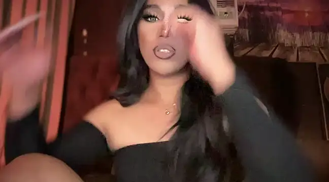 Snapshot of Lo_la_69 chatting on 01/12/25, 10:22 Lo la 69 online show from 01/12/25, 10:22