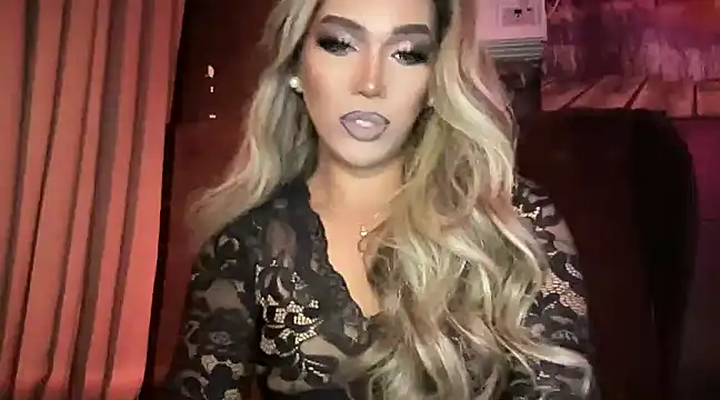 Snapshot of Lo_la_69 chatting on 01/21/25, 06:43 Lo la 69 online show from 01/21/25, 06:43