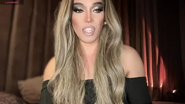 Snapshot of Lo_la_69 chatting on 09/25/25, 08:07 Lo la 69 online show from 09/25/25, 08:07