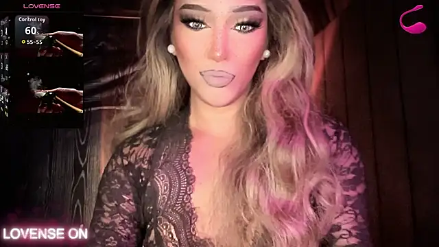 Snapshot of Lo_la_69 chatting on 03/24/26, 06:40 Lo la 69 online show from 03/24/26, 06:40