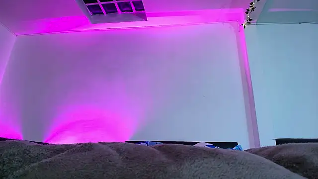 Snapshot of yesie_hot chatting on 03/08/26, 01:14 yesie hot online show from 03/08/26, 01:14