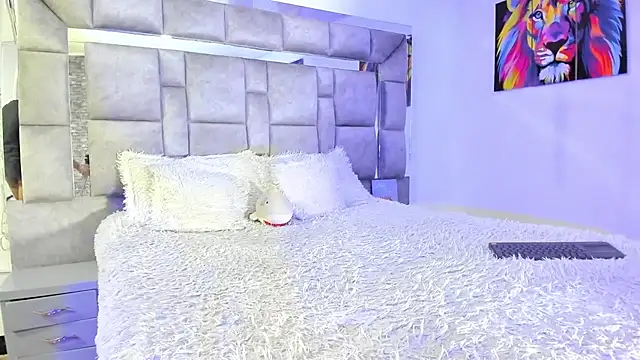 Snapshot of Candy_And_Andy_ chatting on 09/19/25, 01:18 Candy And Andy online show from 09/19/25, 01:18