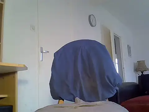 Snapshot of celibe_du_25 chatting on 03/30/26, 08:37 celibe du 25 online show from 03/30/26, 08:37