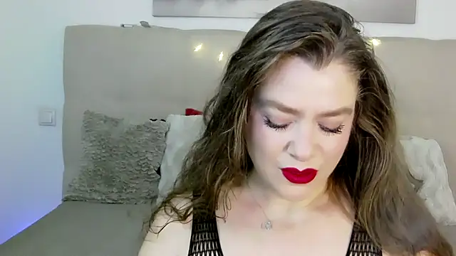 PetersEmily online show from 12/11/24, 04:20