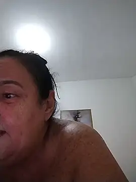 Snapshot of Yaya_Mineira chatting on 02/17/26, 11:33 Yaya Mineira online show from 02/17/26, 11:33