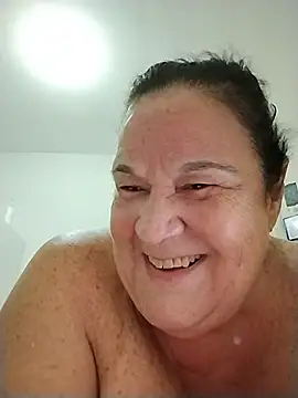 Snapshot of Yaya_Mineira chatting on 02/19/26, 01:56 Yaya Mineira online show from 02/19/26, 01:56