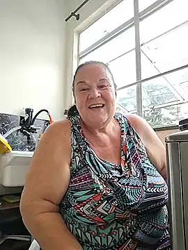 Snapshot of Yaya_Mineira chatting on 03/12/26, 03:07 Yaya Mineira online show from 03/12/26, 03:07