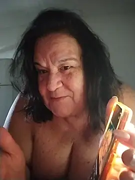 Snapshot of Yaya_Mineira chatting on 04/16/26, 01:50 Yaya Mineira online show from 04/16/26, 01:50