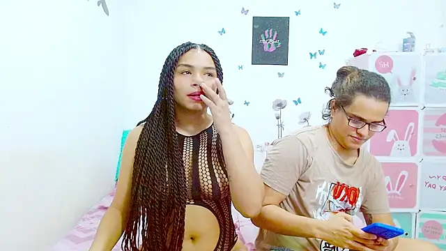 Snapshot of Kami_chigiri21 chatting on 12/31/24, 12:43 Kami chigiri21 online show from 12/31/24, 12:43