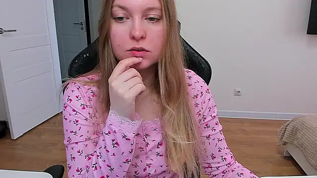 Snapshot of stacy_miracle chatting on 03/30/26, 10:49 stacy miracle online show from 03/30/26, 10:49