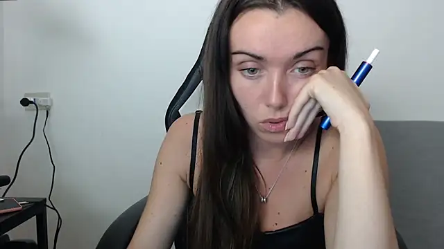 VeronicaZule online show from 09/26/25, 08:35