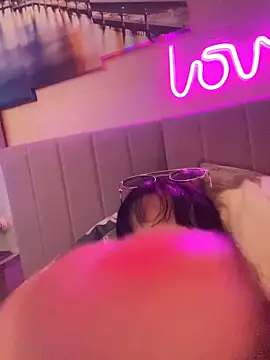 Lolaley2 online show from 11/06/25, 05:30