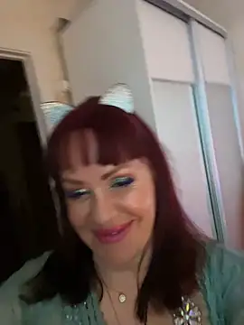 Snapshot of Lolaley2 chatting on 04/06/26, 06:58 Lolaley2 online show from 04/06/26, 06:58