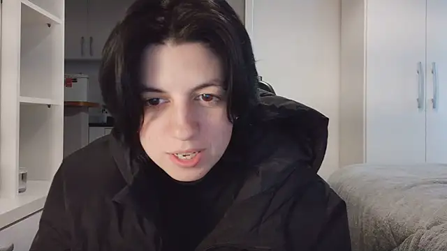 kyslrana online show from 06/19/26, 04:00
