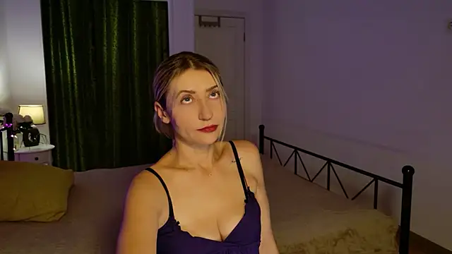 ZoeGrant online show from 11/26/25, 08:54