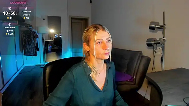 ZoeGrant online show from 02/17/26, 09:43