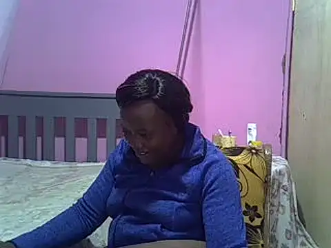 Snapshot of Ebonyceline chatting on 01/30/25, 07:04 Ebonyceline online show from 01/30/25, 07:04