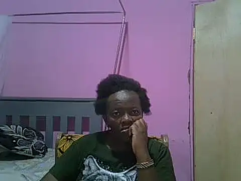 Snapshot of Ebonyceline chatting on 02/19/25, 05:16 Ebonyceline online show from 02/19/25, 05:16