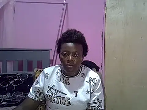 Snapshot of Ebonyceline chatting on 03/08/25, 05:33 Ebonyceline online show from 03/08/25, 05:33