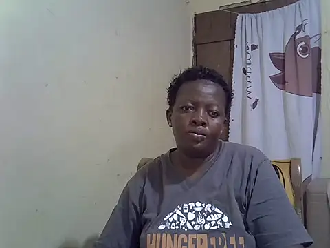 Snapshot of Ebonyceline chatting on 09/11/25, 12:55 Ebonyceline online show from 09/11/25, 12:55