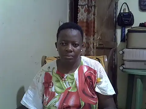 Snapshot of Ebonyceline chatting on 09/30/25, 02:49 Ebonyceline online show from 09/30/25, 02:49