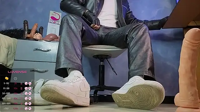 TomLover 12 online show from 02/26/26, 05:23