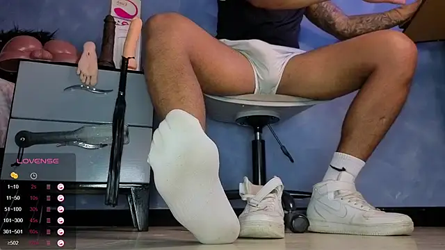 TomLover 12 online show from 03/29/26, 10:54