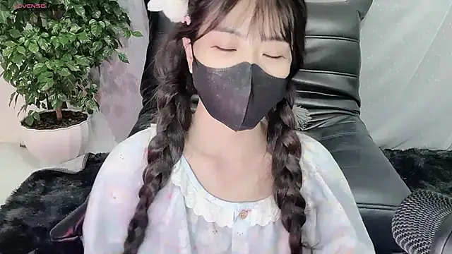 Mya Lee online show from 12/01/24, 10:43