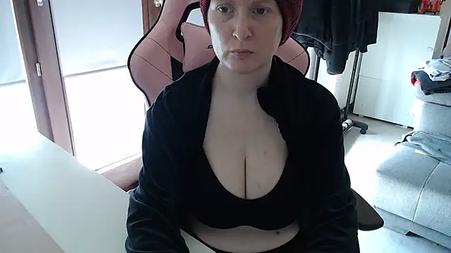 Snapshot of Exotic-Desire chatting on 03/23/26, 10:19 Exotic-Desire online show from 03/23/26, 10:19