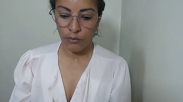 Snapshot of kateleyagrey chatting on 07/15/26, 07:19 kateleyagrey online show from 07/15/26, 07:19