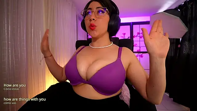 Snapshot of tu_julieta_gh chatting on 07/15/26, 06:46 tu julieta gh online show from 07/15/26, 06:46