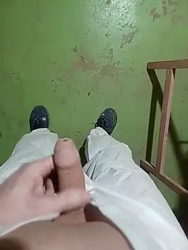 Snapshot of GeilerSchweizer chatting on 12/18/25, 10:43 GeilerSchweizer online show from 12/18/25, 10:43