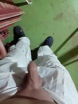 Snapshot of GeilerSchweizer chatting on 01/14/26, 10:43 GeilerSchweizer online show from 01/14/26, 10:43