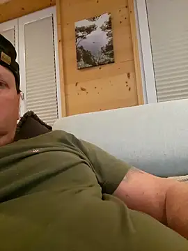 Snapshot of GeilerSchweizer chatting on 04/19/26, 10:01 GeilerSchweizer online show from 04/19/26, 10:01