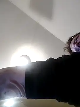 Snapshot of londonfuckwhore1 chatting on 12/22/24, 06:49 londonfuckwhore1 online show from 12/22/24, 06:49