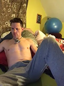 Snapshot of londonfuckwhore1 chatting on 02/26/25, 10:53 londonfuckwhore1 online show from 02/26/25, 10:53