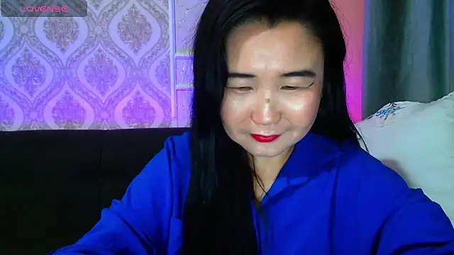 Snapshot of Bet_Lu chatting on 02/14/25, 02:54 Bet Lu online show from 02/14/25, 02:54