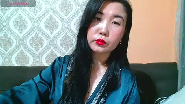 Snapshot of Bet_Lu chatting on 02/17/25, 03:15 Bet Lu online show from 02/17/25, 03:15