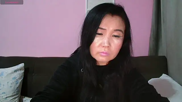 Snapshot of Bet_Lu chatting on 10/15/25, 08:53 Bet Lu online show from 10/15/25, 08:53