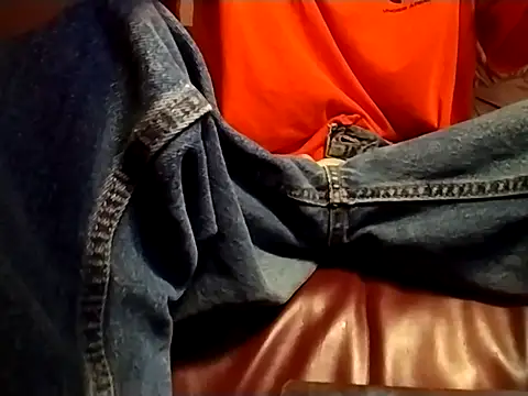 Snapshot of Yourtoy429 chatting on 10/01/25, 09:48 Yourtoy429 online show from 10/01/25, 09:48