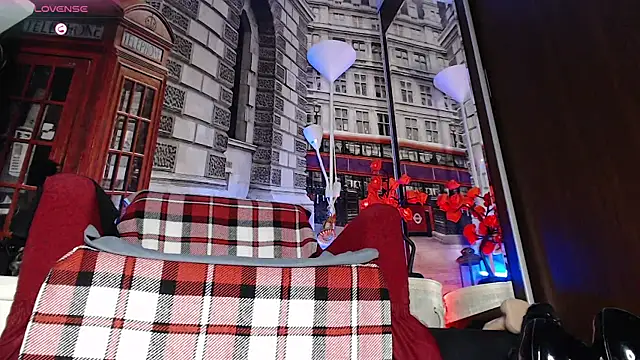 Snapshot of IamIris69 chatting on 09/26/25, 06:56 IamIris69 online show from 09/26/25, 06:56