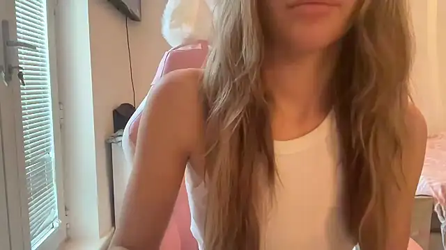 Lillymariee online show from 01/01/25, 01:37