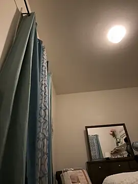 Snapshot of ClumsyLink chatting on 11/05/25, 08:36 ClumsyLink online show from 11/05/25, 08:36